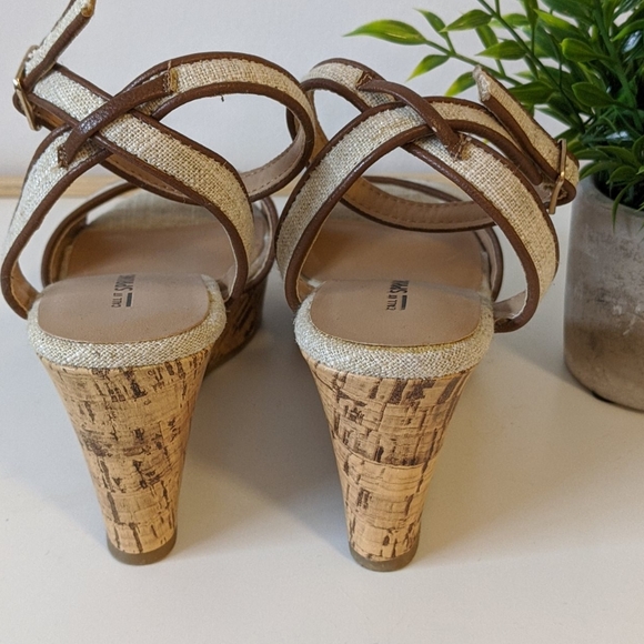 🌿SALE 3/$25🌿 $15 Summer sandals - Comfortable! - Picture 5 of 7